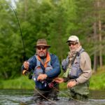 La rivière monte sans que tu le saches mais plus pour longtemps grâce à ce pecheur